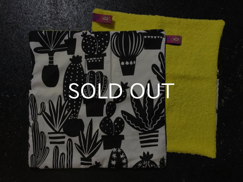 画像1: BETTY BOOBARELLA / タオル (BLACK&WHITE) (1)