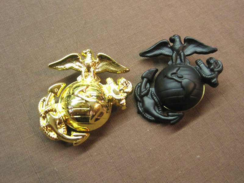 画像1: ROTHCO アメリカ海兵隊 USMC 帽章 ピンバッジ (1)