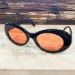 画像1: KURT COBAIN STYLE OVAL SUNGLASS / カート・コバーン オーバル・サングラス (BLACK/RED) (1)