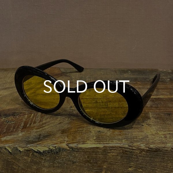 画像1: KURT COBAIN STYLE OVAL SUNGLASS / カート・コバーン オーバル・サングラス (BLACK/YELLOW) (1)