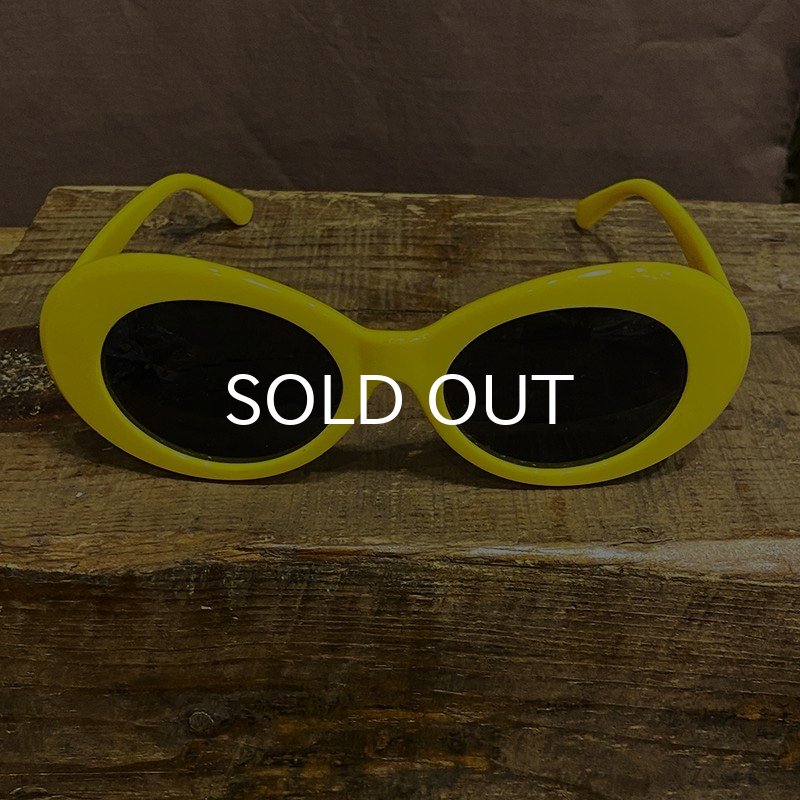 画像2: KURT COBAIN STYLE OVAL SUNGLASS / カート・コバーン オーバル・サングラス (YELLOW) (2)