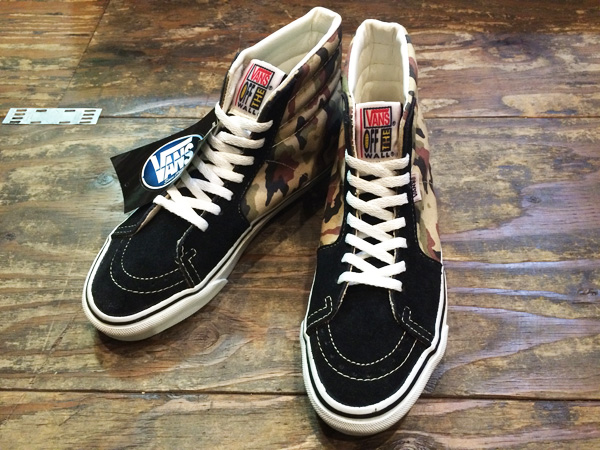 sk8 hi black suede